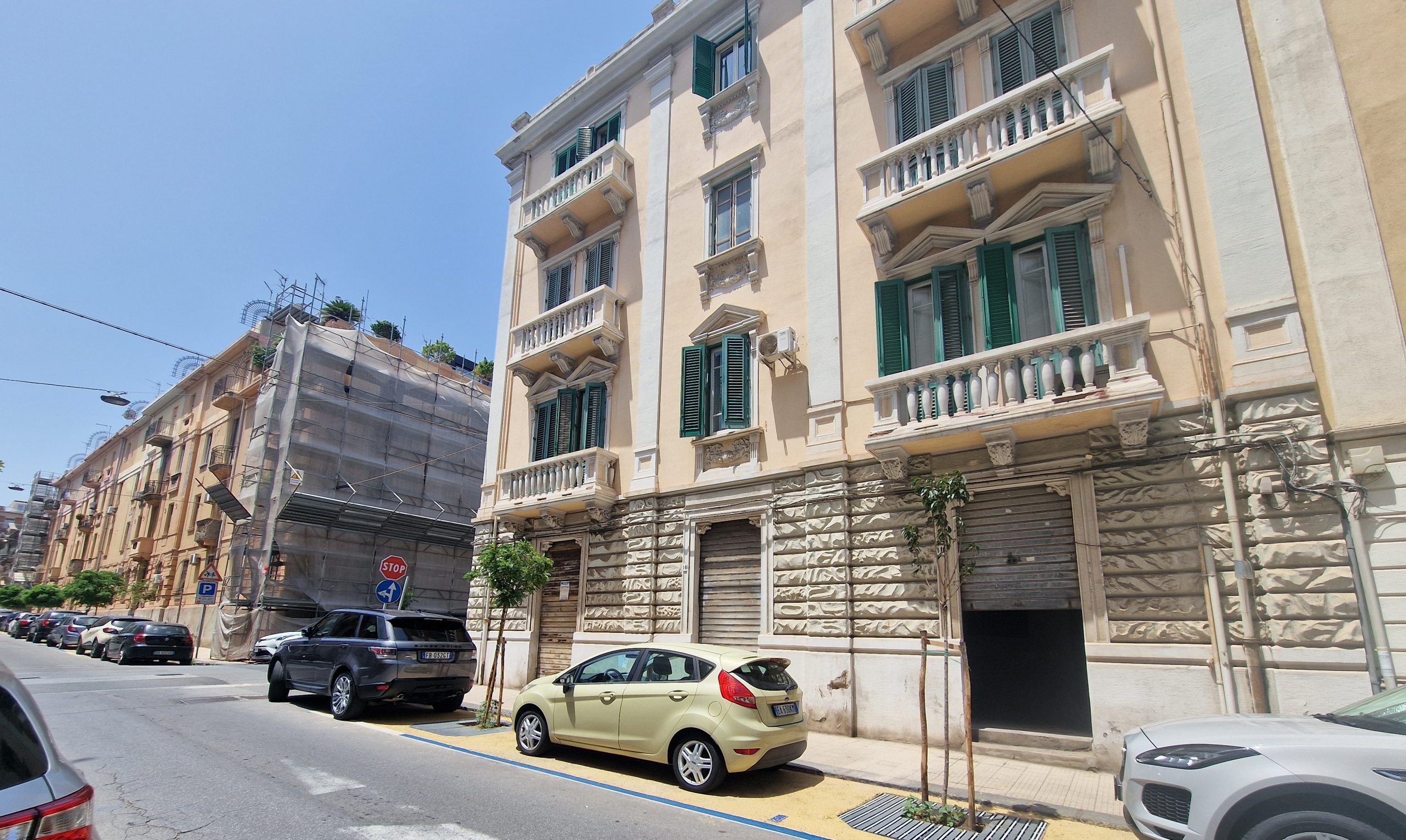 Via centonze Locale Commerciale 47 mq.